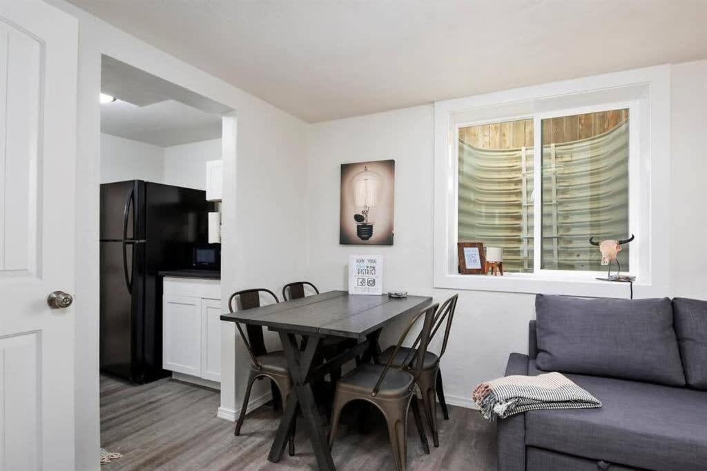 #Stayinmydistrict Twin Falls Pendleton Chic Suite Bagian luar foto